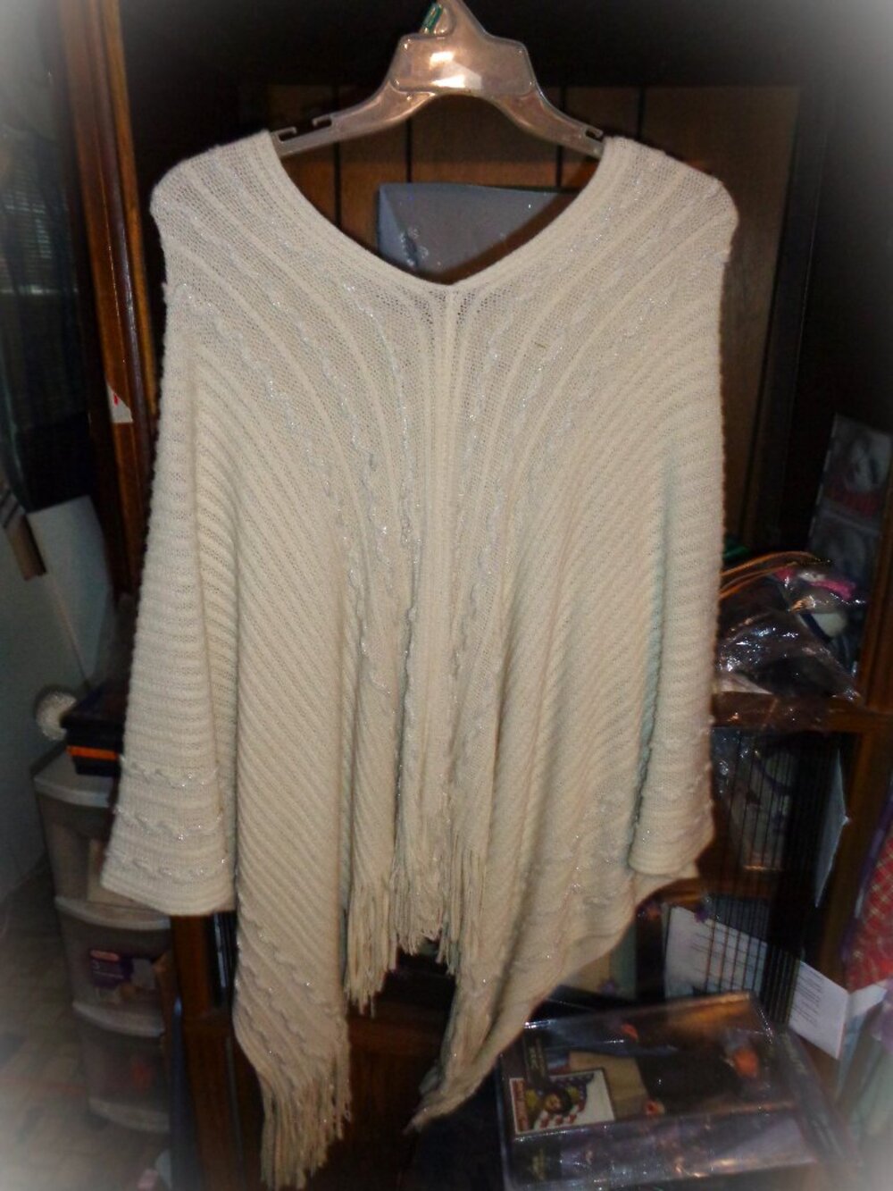 BEAUTIFUL CLASSY A&O SWEATER CAPE-SUPER SOFT, ELEGANCE-ONE SIZE FITS ALL